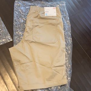 Men’s UNIQLO medium beige shorts